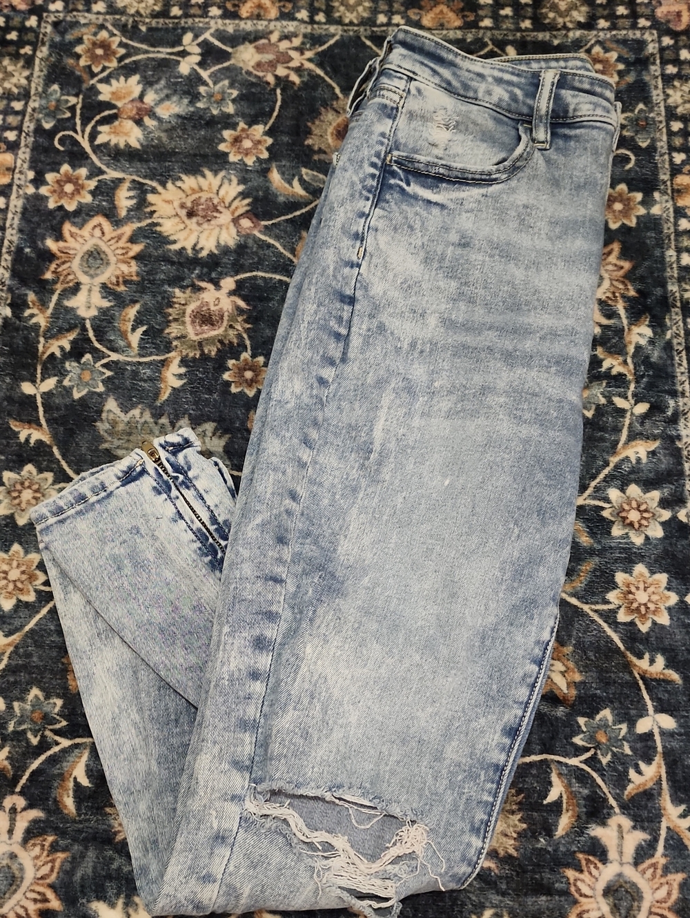 Light Wash Distressed Skinny Jeans